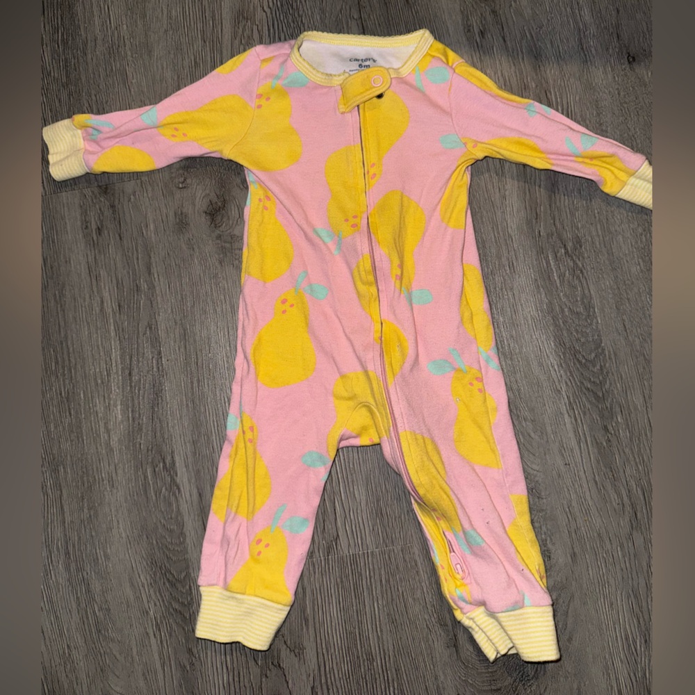 Baby girl footless zip sleeper pear 6 months